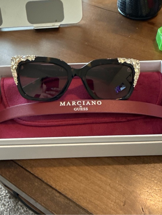 Marciano by Guess Black Sunglasses Gold Embellished Corners w/ Case GM00027 main image 6